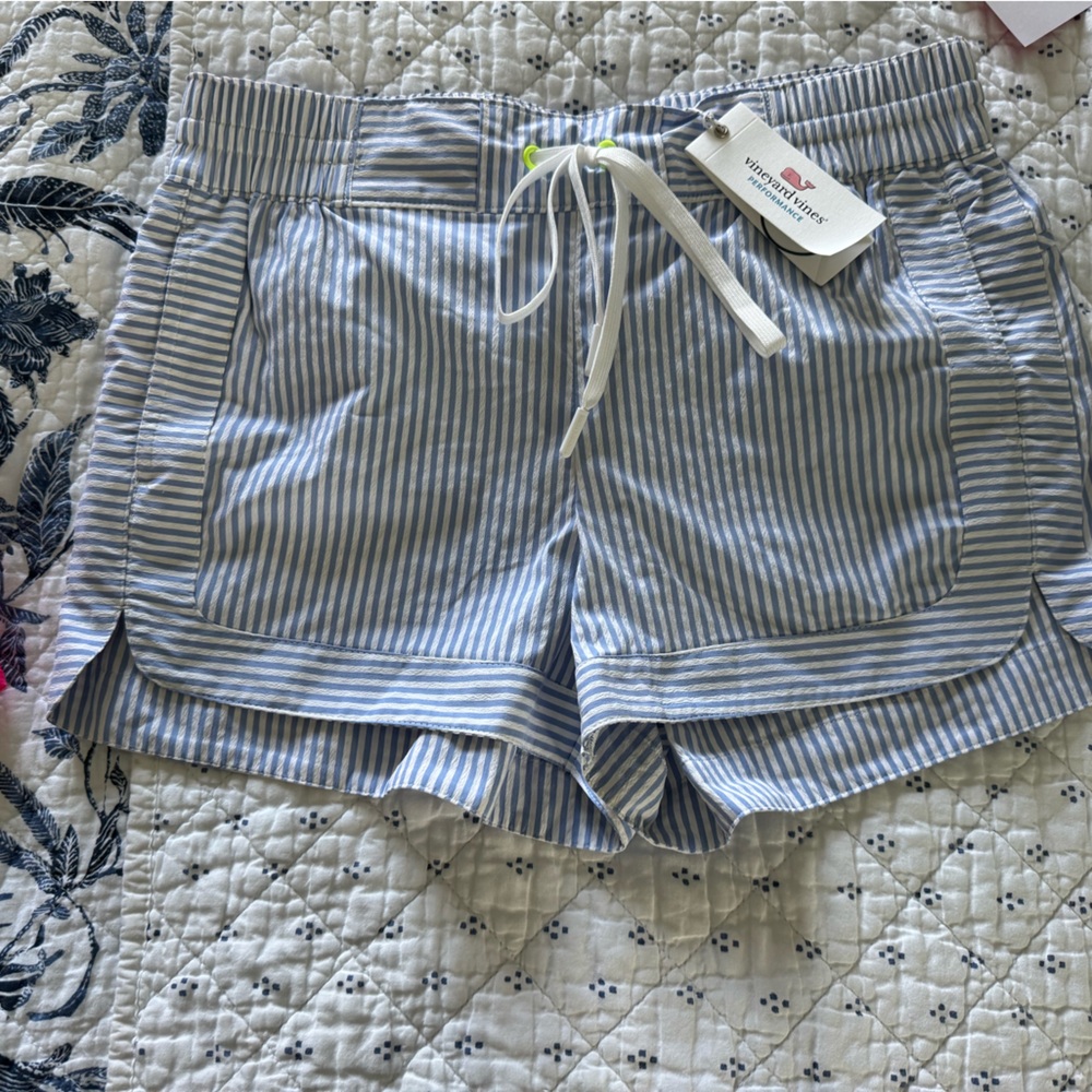 Vineyard Vines seersucker blue performance shorts.